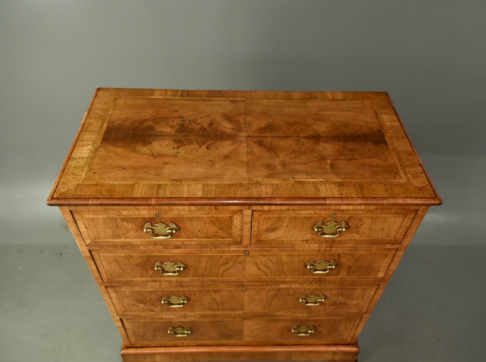 19th century Queen Anne walnut chest of drawers  View V