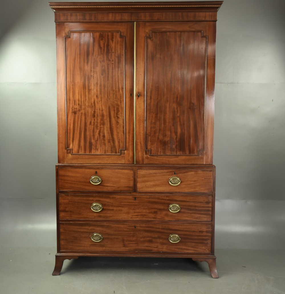 Georgian mahogany gentleman's wardrobe 