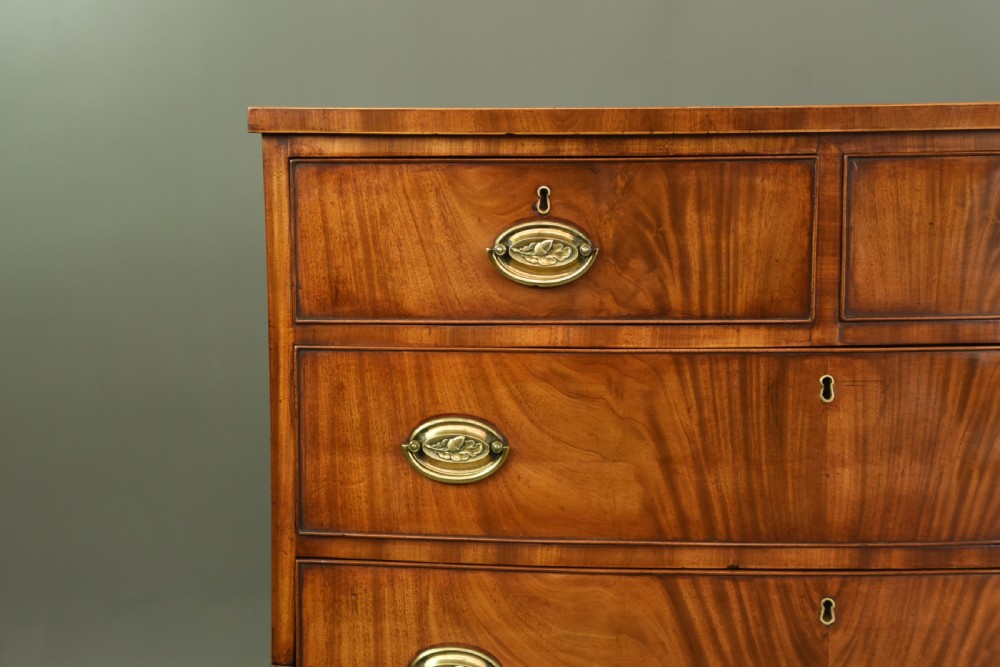 Large Regency mahogany bow front chest of drawers  View VI