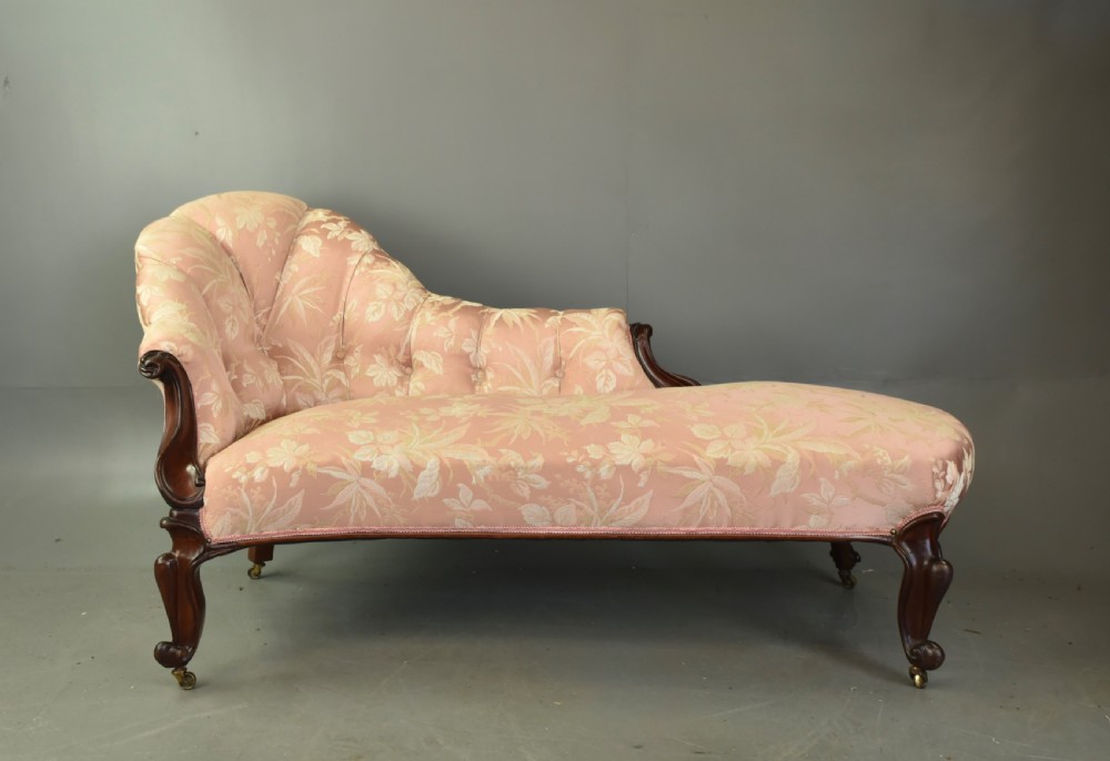 Victorian chaise longue 
