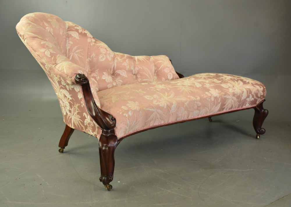 Victorian chaise longue  View II