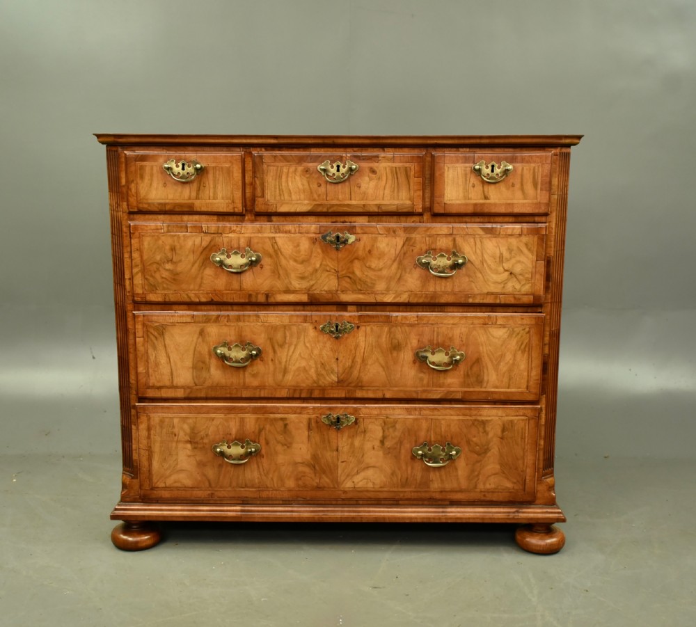 Queen Anne walnut chest of drawers circa 1720