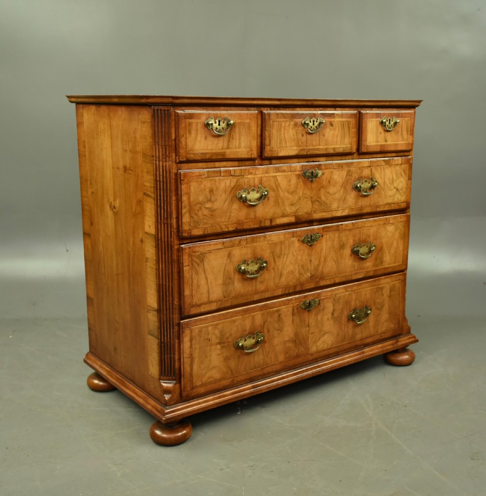 Queen Anne walnut chest of drawers circa 1720 View III