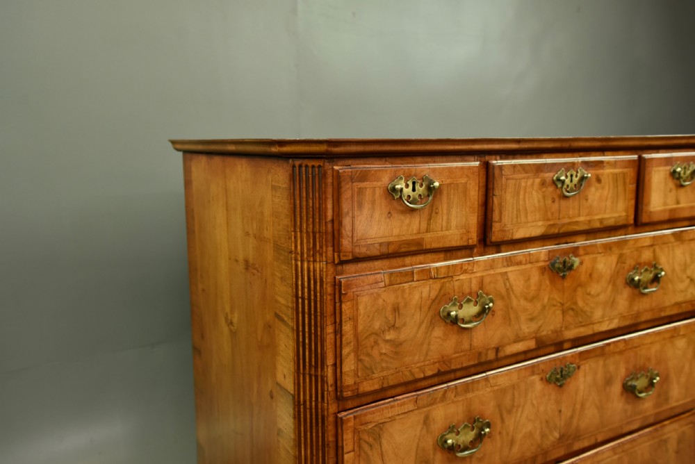 Queen Anne walnut chest of drawers circa 1720 View IV