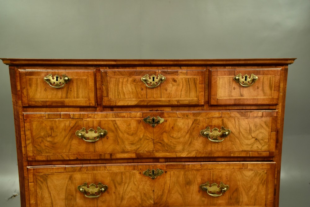 Queen Anne walnut chest of drawers circa 1720 View V