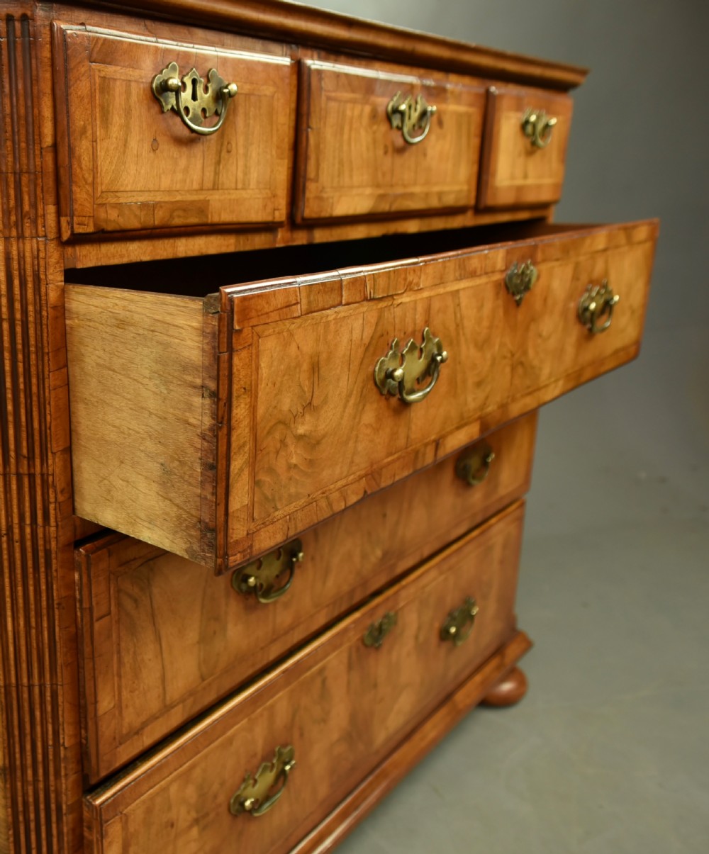 Queen Anne walnut chest of drawers circa 1720 View VII