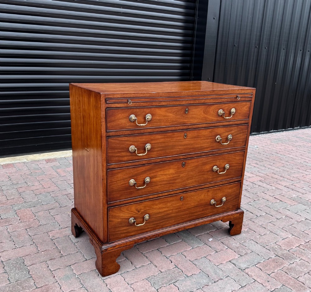 Georgian mahogany chest of drawers View III