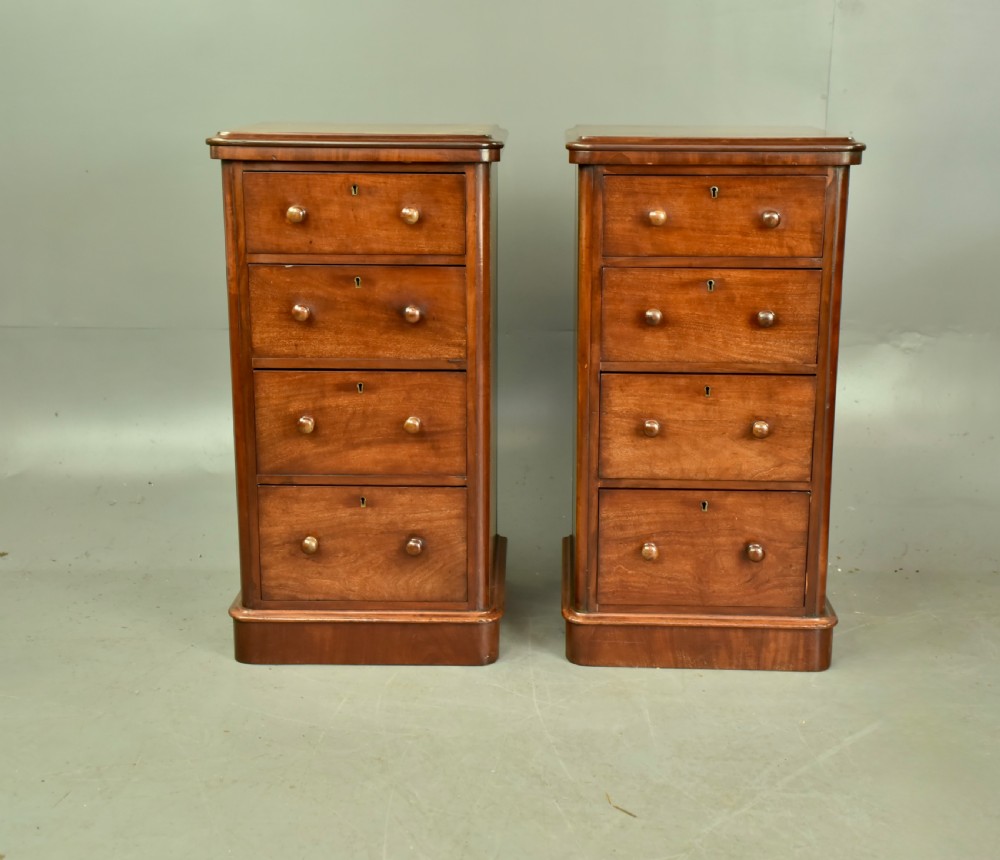 pair of Victorian mahogany bedside chests of drawers 