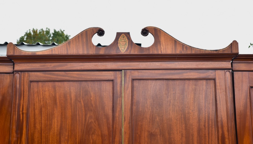 Georgian mahogany four door breakfront wardrobe  View VII