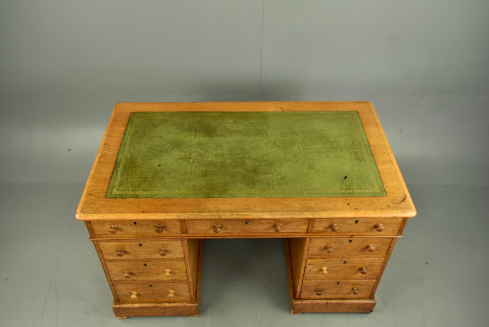 Victorian oak pedestal desk  View VI
