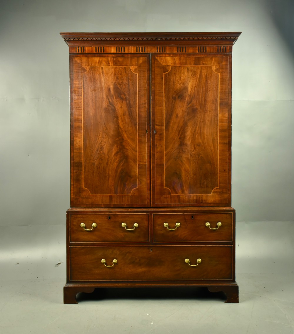 Georgian mahogany wardrobe 