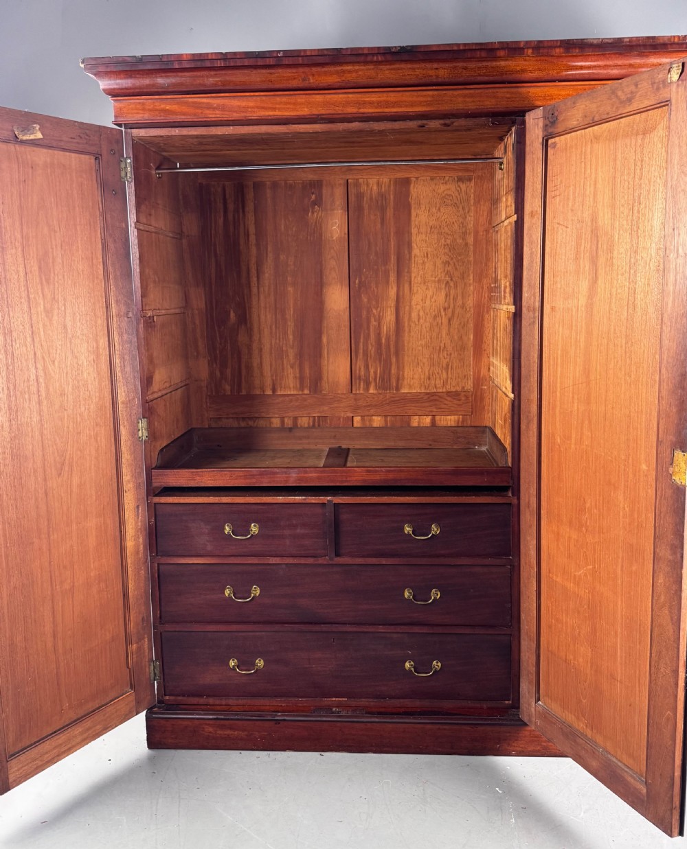 Victorian Triple wardrobe  View VII