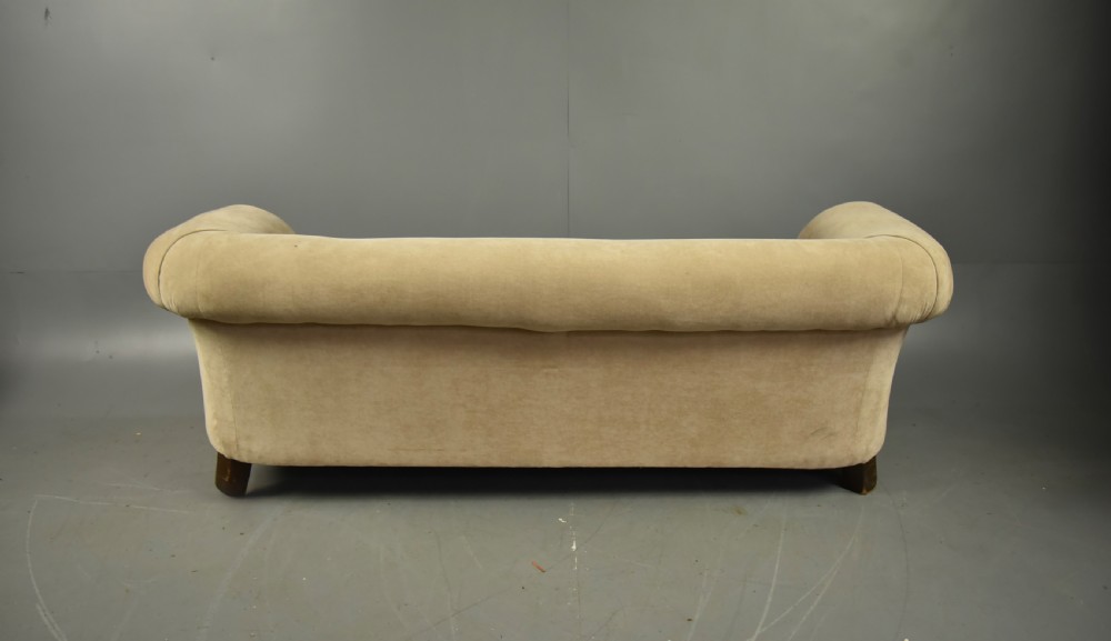 Victorian Chesterfield sofa  View VI