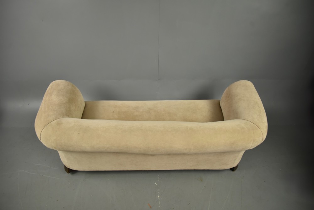 Victorian Chesterfield sofa  View VII