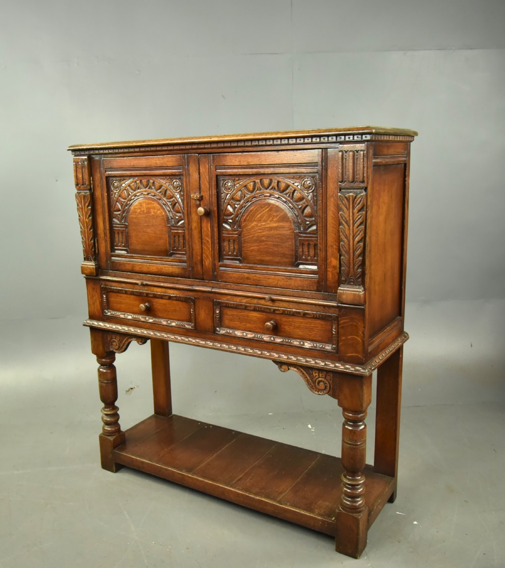 Ipswich oak wine cabinet  View II