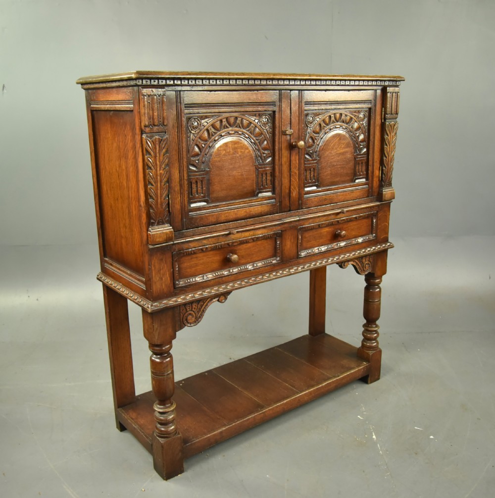 Ipswich oak wine cabinet  View III
