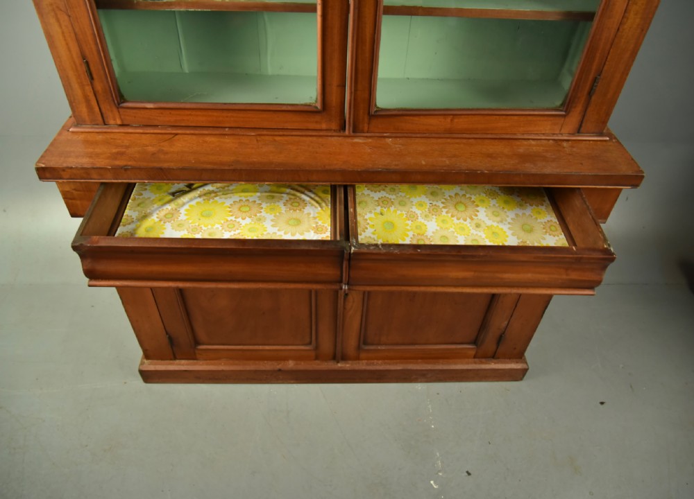 Victorian mahogany bookcase  View VII