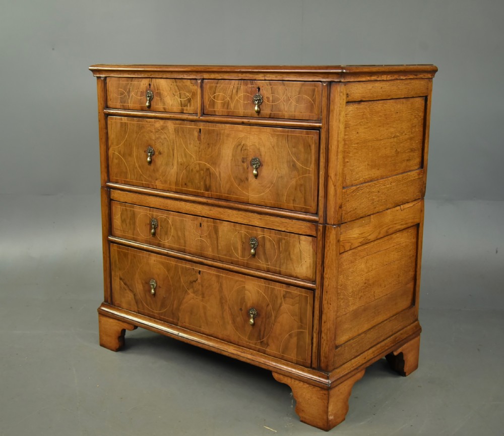 Georgian walnut chest of drawers  View II