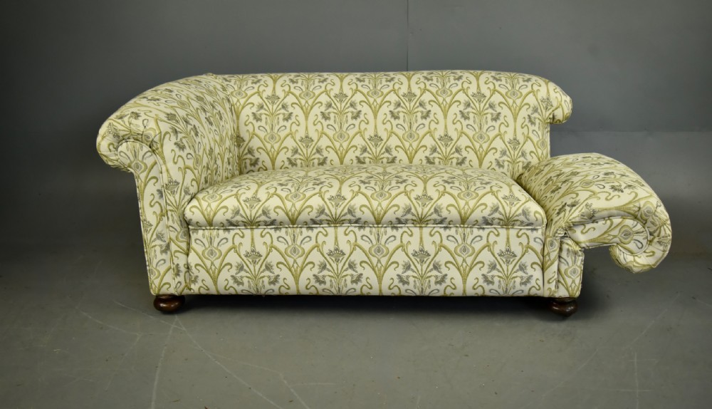 Victorian two seat Chesterfield  View V