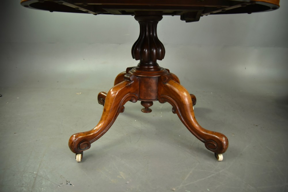 Victorian oval burr walnut breakfast table  View IV