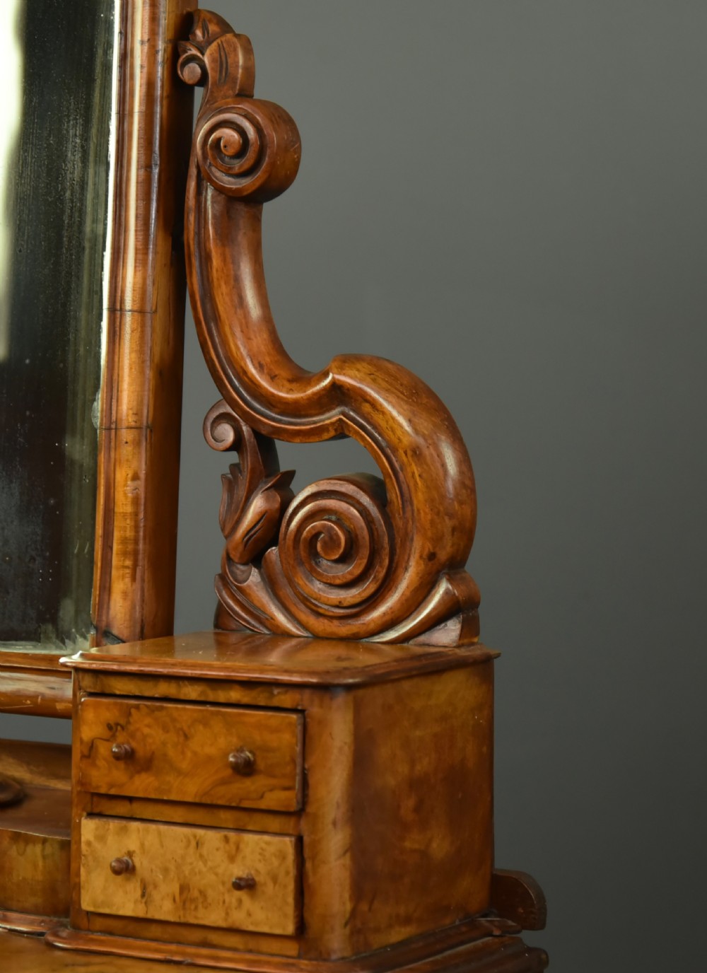 Victorian burr walnut dressing table  View VIII