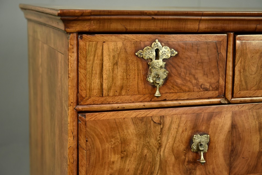 18th century walnut chest of drawers View V