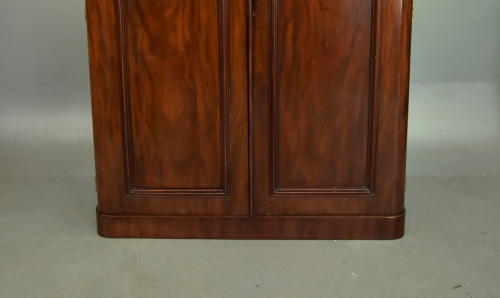 Victorian mahogany compactom double wardrobe View VI