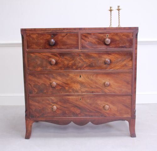 An Early 19th Century Mahogany Chest of Drawers