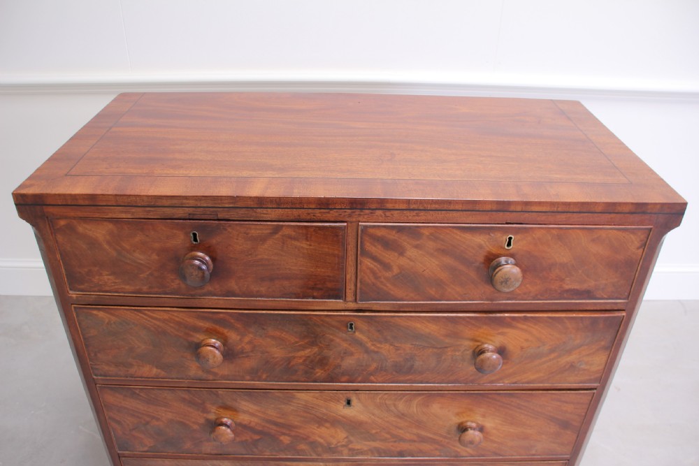 An early 19th century mahogany chest of drawers  View VII