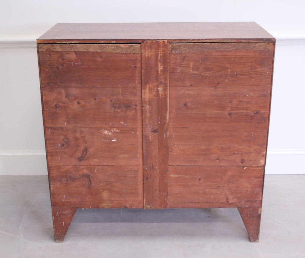 An early 19th century mahogany chest of drawers  View XI