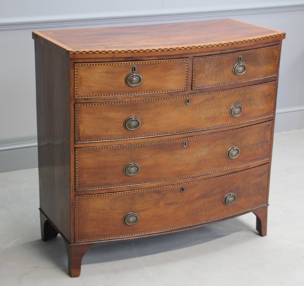 An early 19th century mahogany chest of drawers  View II
