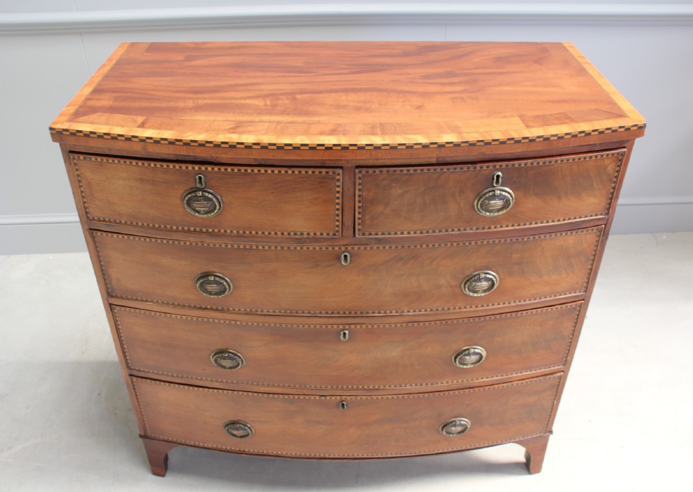 An early 19th century mahogany chest of drawers  View IV