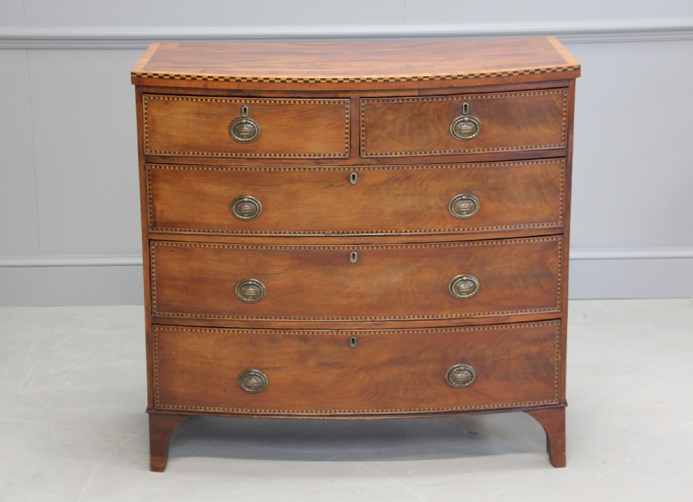 An early 19th century mahogany chest of drawers  View VII