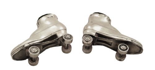 PAIR OF ANTIQUE EDWARDIAN STERLING SILVER ROLLER SKATE PIN CUSHIONS 1910 - ADDITIONAL PHOTO 4