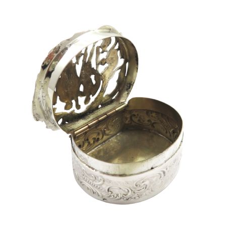 fig 1. Antique Edwardian Sterling Silver Pierced Top Box 1905