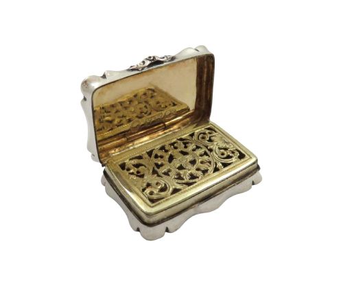 fig 1. Antique Early Victorian Sterling Silver Vinaigrette 1849