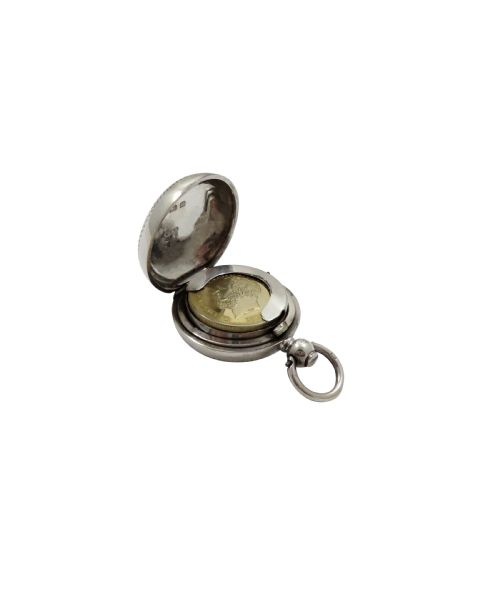 fig 1. Antique Edwardian Sterling Silver Sovereign Case 1902