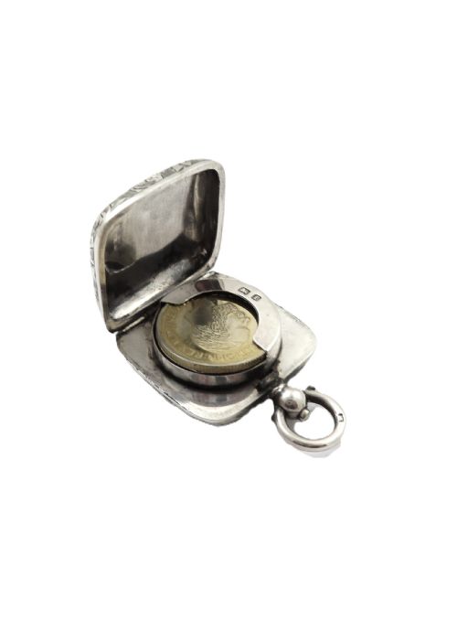 fig 1. Antique Edwardian Sterling Silver Sovereign Case 1905