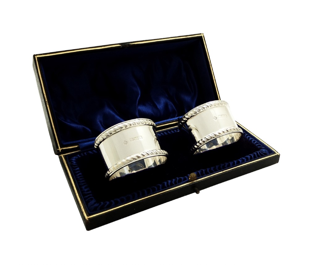 Pair of Antique Edwardian Sterling Silver Napkin Rings in Case 1909 View IX