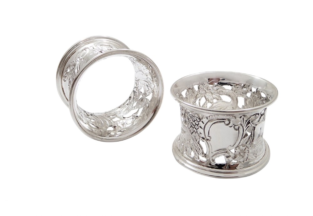 Pair of Antique Edwardian Sterling Silver 'Animals' Napkin Rings in Case 1902 View VII