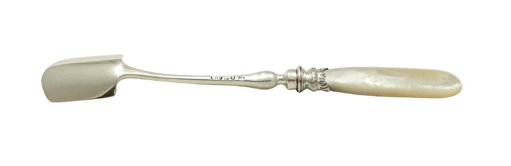 Antique Georgian Sterling Silver Stilton / Cheese Scoop 1827 View IV