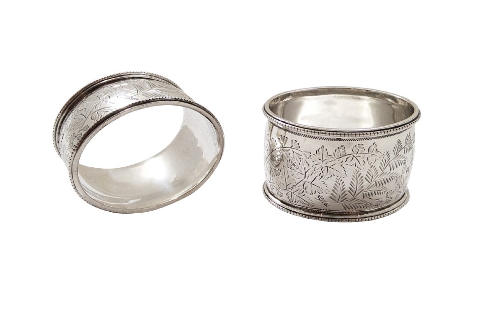 Pair of Antique Victorian Sterling Silver Napkin Rings in Case 1882 / 1883 View III