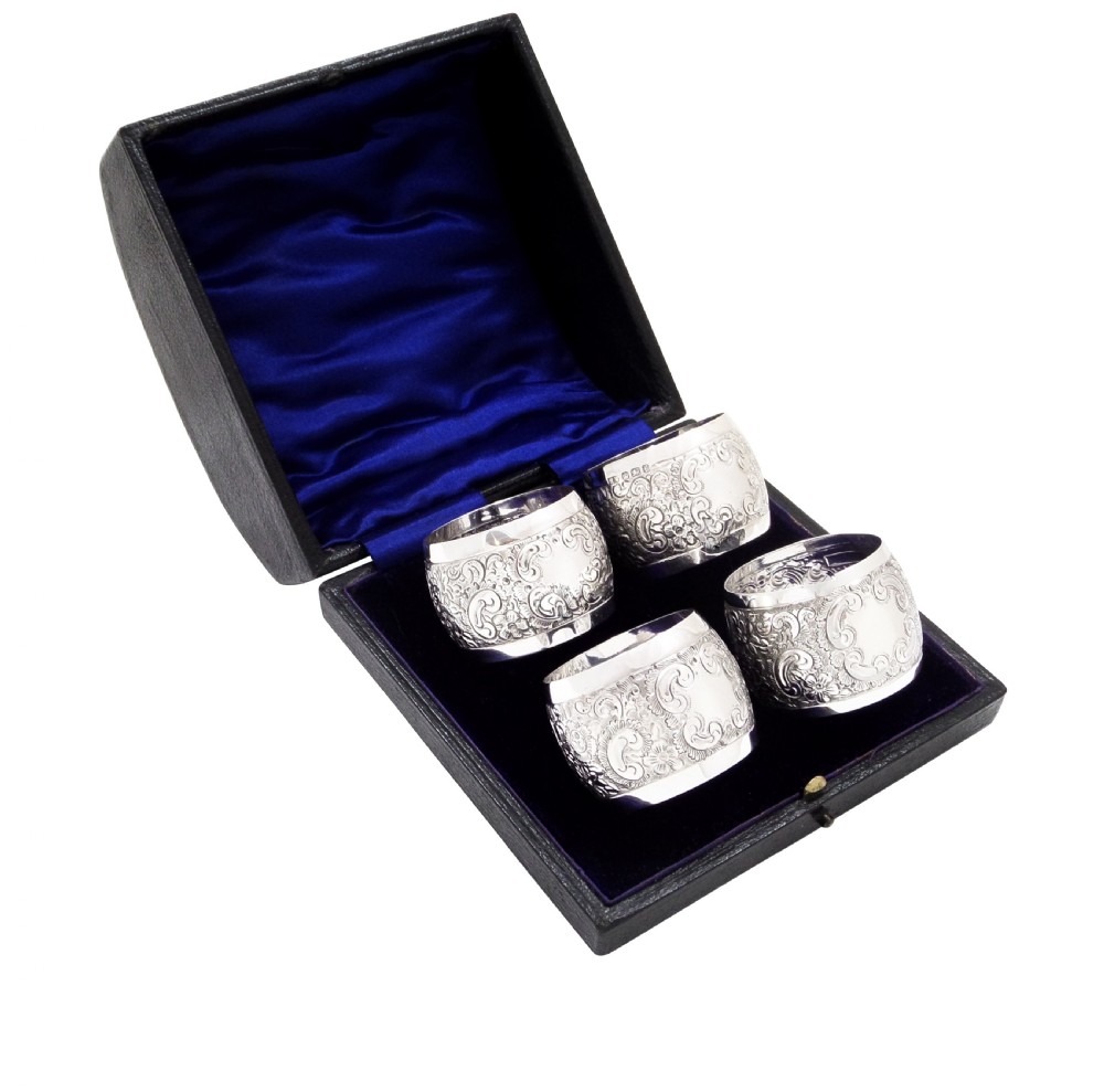 Set of 4 Antique Victorian Sterling Silver Napkin Rings in Case 1898 View X