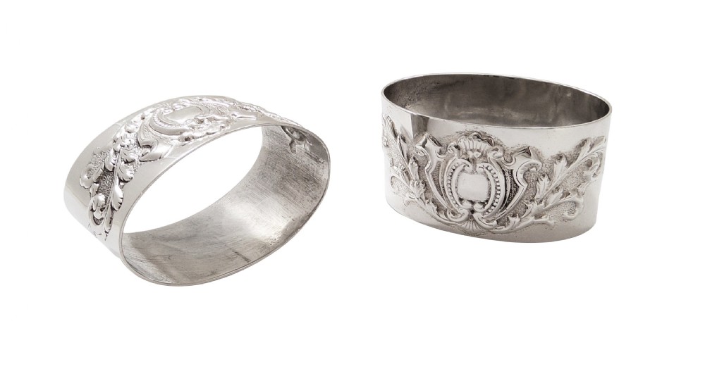Set of 4 Antique Victorian Sterling Silver Napkin Rings in Case 1899 View III