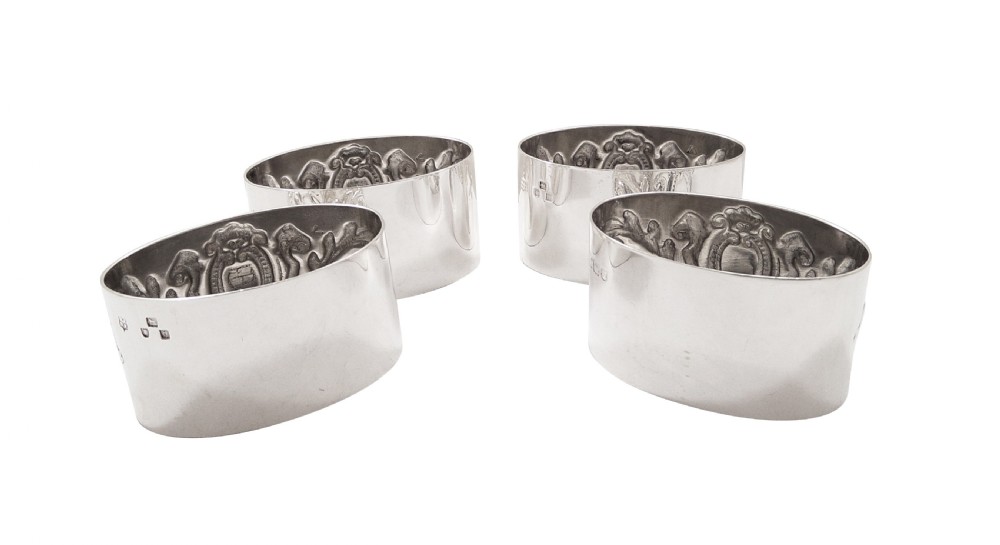Set of 4 Antique Victorian Sterling Silver Napkin Rings in Case 1899 View VI