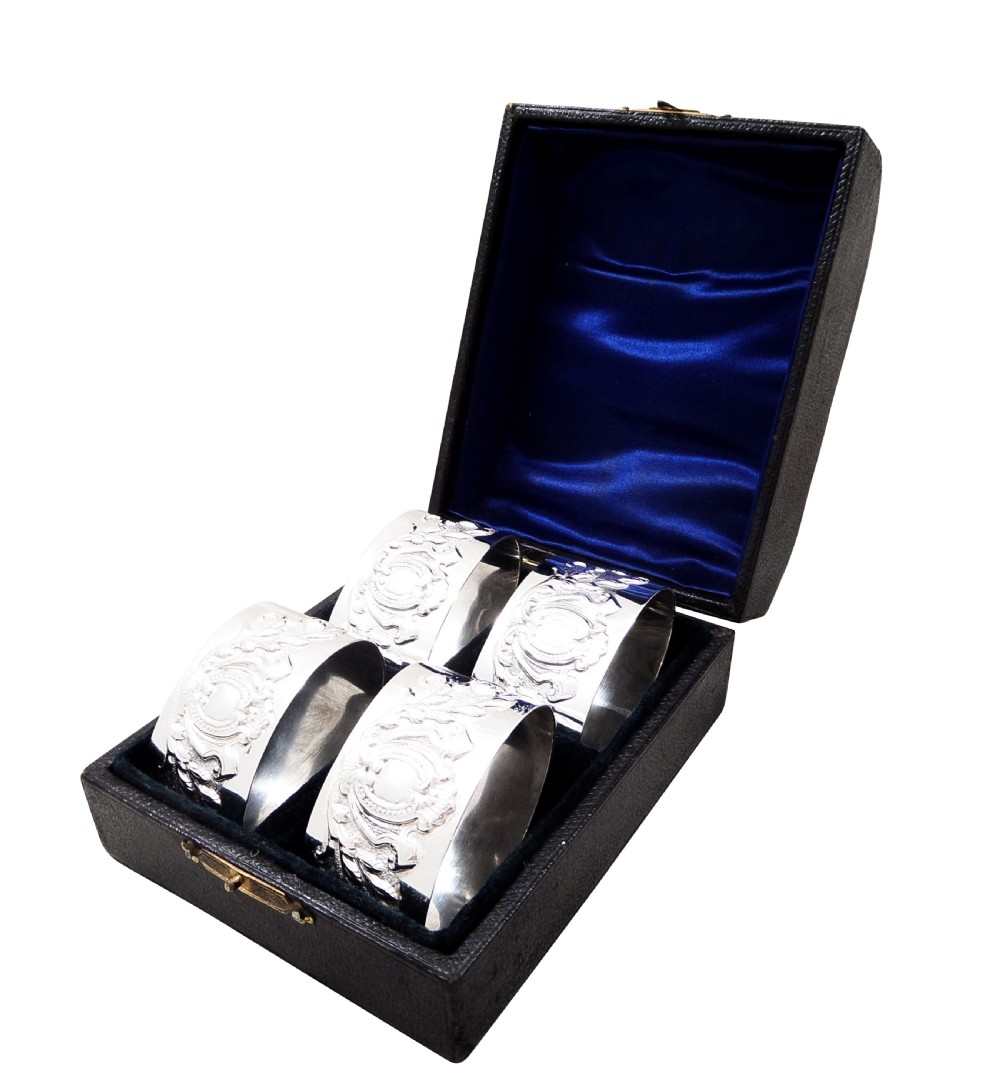 Set of 4 Antique Victorian Sterling Silver Napkin Rings in Case 1899 View X
