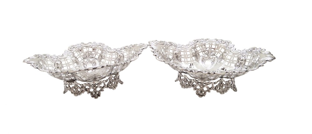 Pair of Antique Edwardian Sterling Silver Dishes 1902 View V