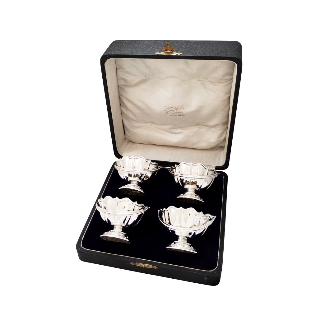Set of 4 Antique Sterling Silver Baskets in Presentation Case 1920