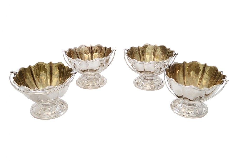 Set of 4 Antique Sterling Silver Baskets in Presentation Case 1920 View II