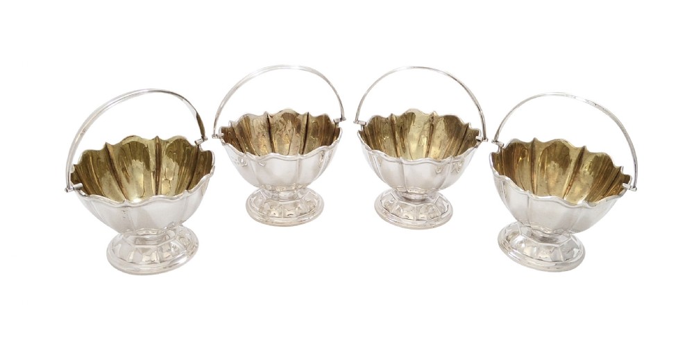 Set of 4 Antique Sterling Silver Baskets in Presentation Case 1920 View VI